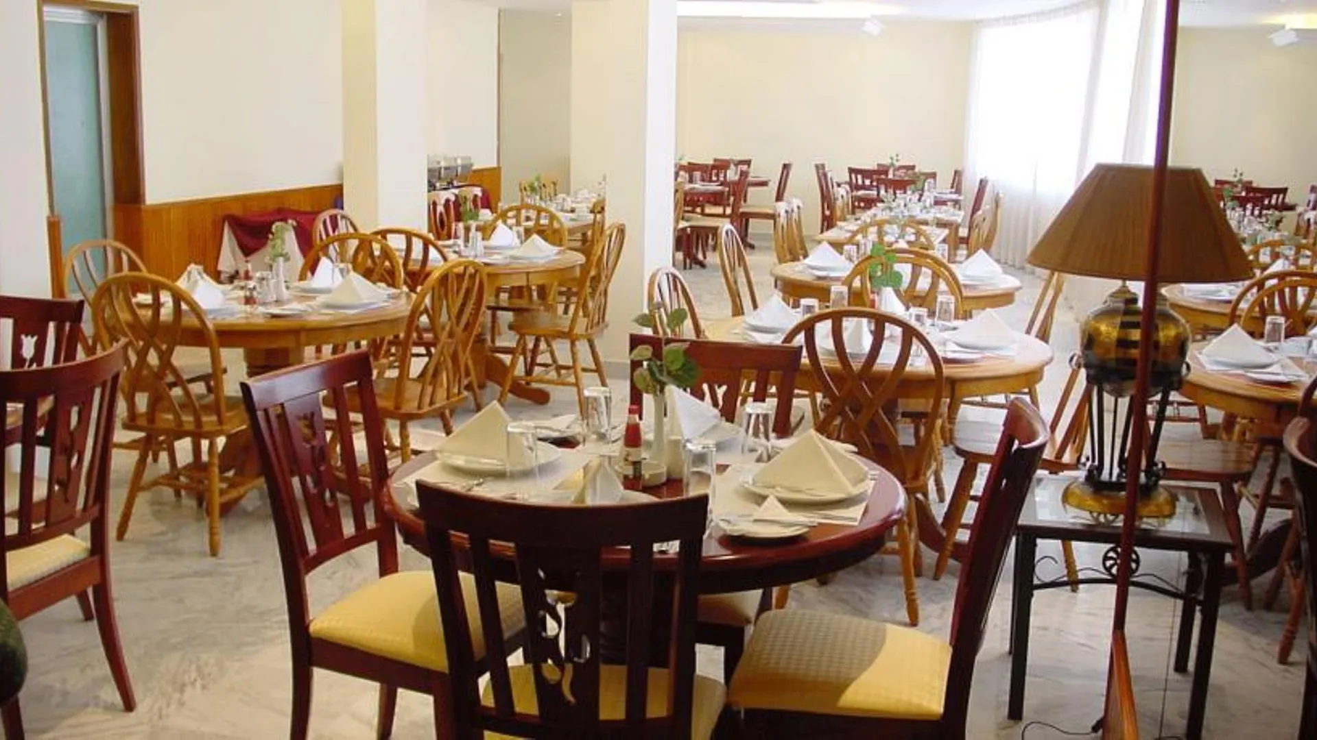 דובאי Al Jawhara Metro Hotel