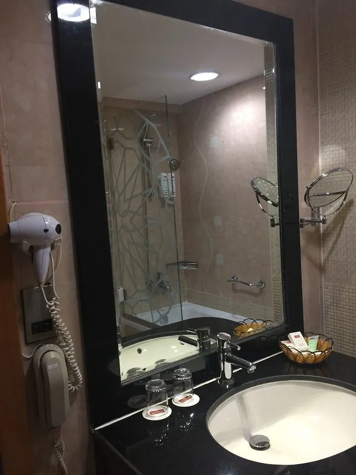 דובאי Al Jawhara Metro Hotel 2*,  איחוד האמירויות הערביות
