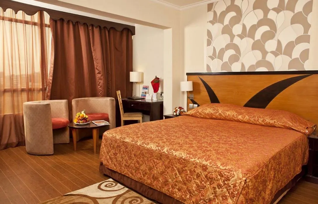 דובאי Al Jawhara Metro Hotel