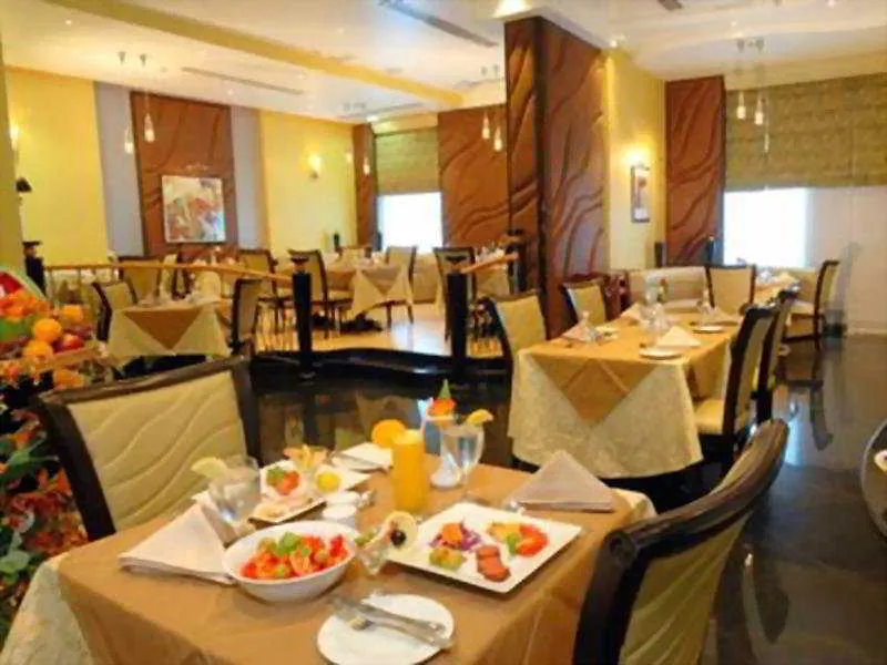 דובאי Al Jawhara Metro Hotel